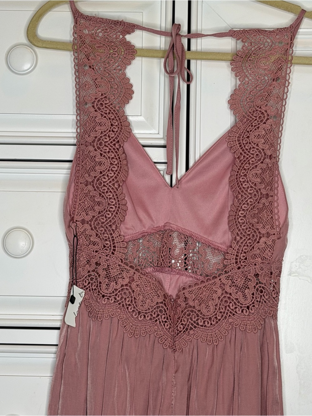 Love Tree Mauve Lace-Trim Spaghetti Strap Romper - Picture 5 of 7